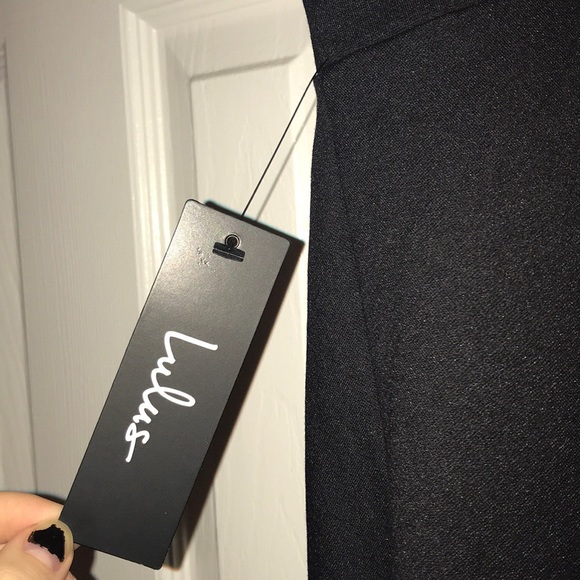 Lulu’s LBD Cute Short Black Dress - never worn! - Picture 5 of 8
